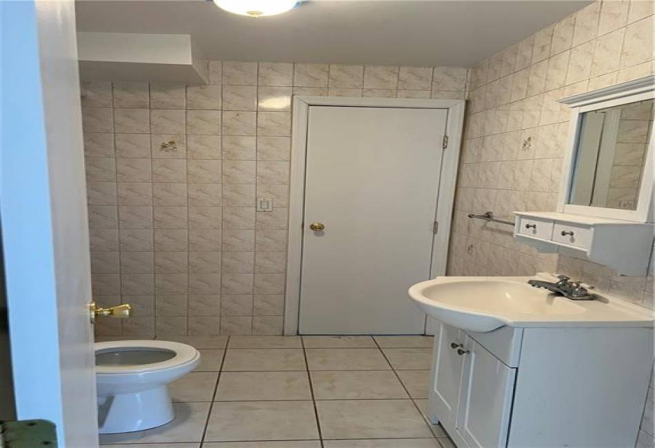 2138 29th Street, Astoria, New York 11105, 4 Bedrooms Bedrooms, ,4 BathroomsBathrooms,Residential,For Sale,29th,491052