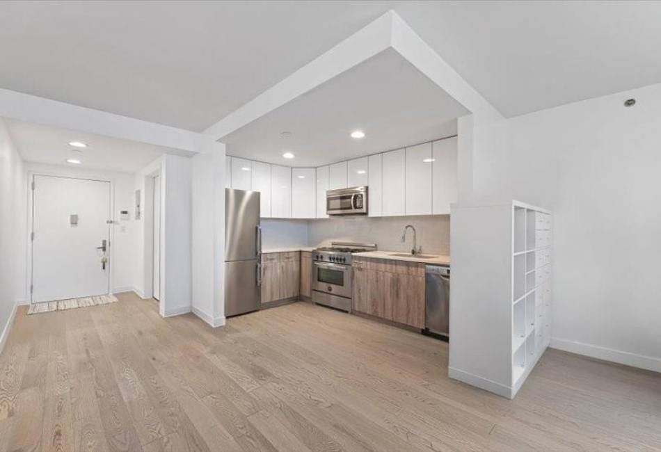 557 Hart Street, Brooklyn, New York 11221, 1 Bedroom Bedrooms, ,1 BathroomBathrooms,Residential,For Sale,Hart,491063