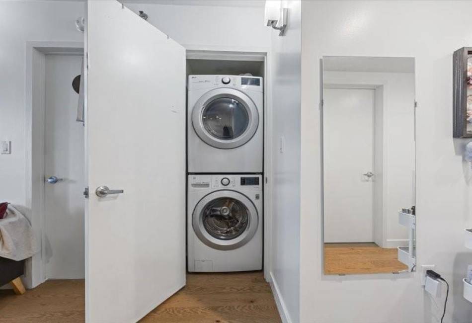 557 Hart Street, Brooklyn, New York 11221, 1 Bedroom Bedrooms, ,1 BathroomBathrooms,Residential,For Sale,Hart,491063