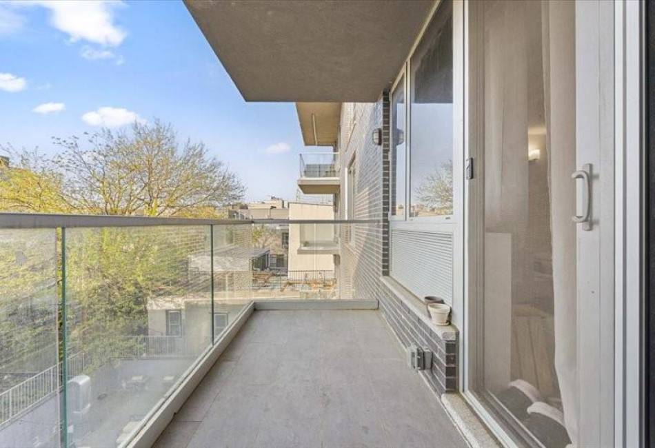 557 Hart Street, Brooklyn, New York 11221, 1 Bedroom Bedrooms, ,1 BathroomBathrooms,Residential,For Sale,Hart,491063