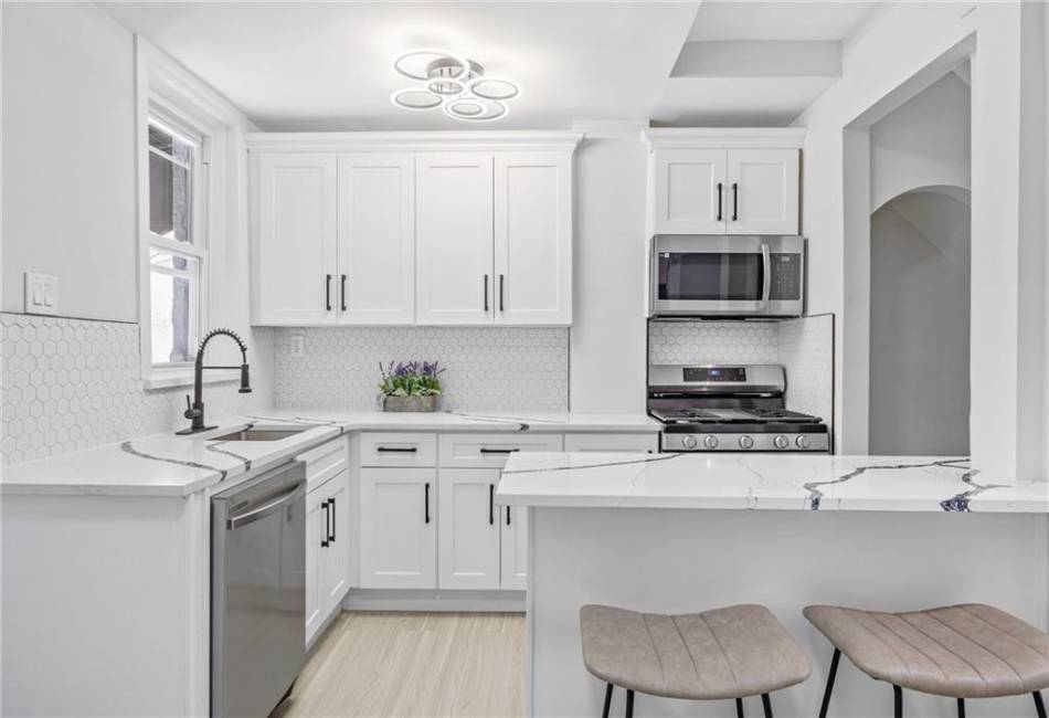 1588 Lincoln Place, Brooklyn, New York 11233, 3 Bedrooms Bedrooms, ,2 BathroomsBathrooms,Residential,For Sale,Lincoln,490811