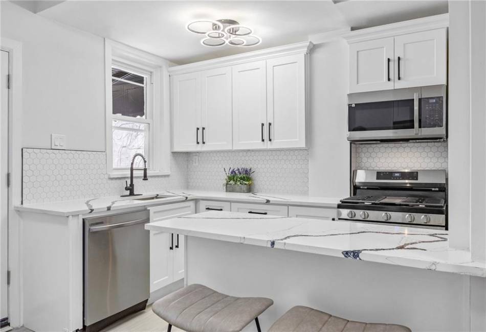 1588 Lincoln Place, Brooklyn, New York 11233, 3 Bedrooms Bedrooms, ,2 BathroomsBathrooms,Residential,For Sale,Lincoln,490811