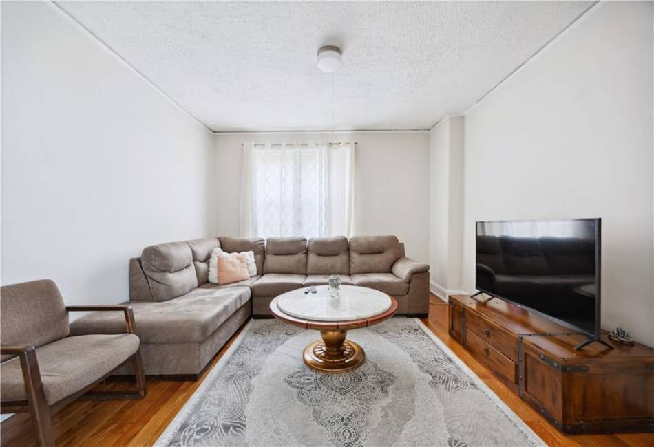 361 Victory Boulevard, Staten Island, New York 10301, ,Mixed Use,For Sale,Victory,490989