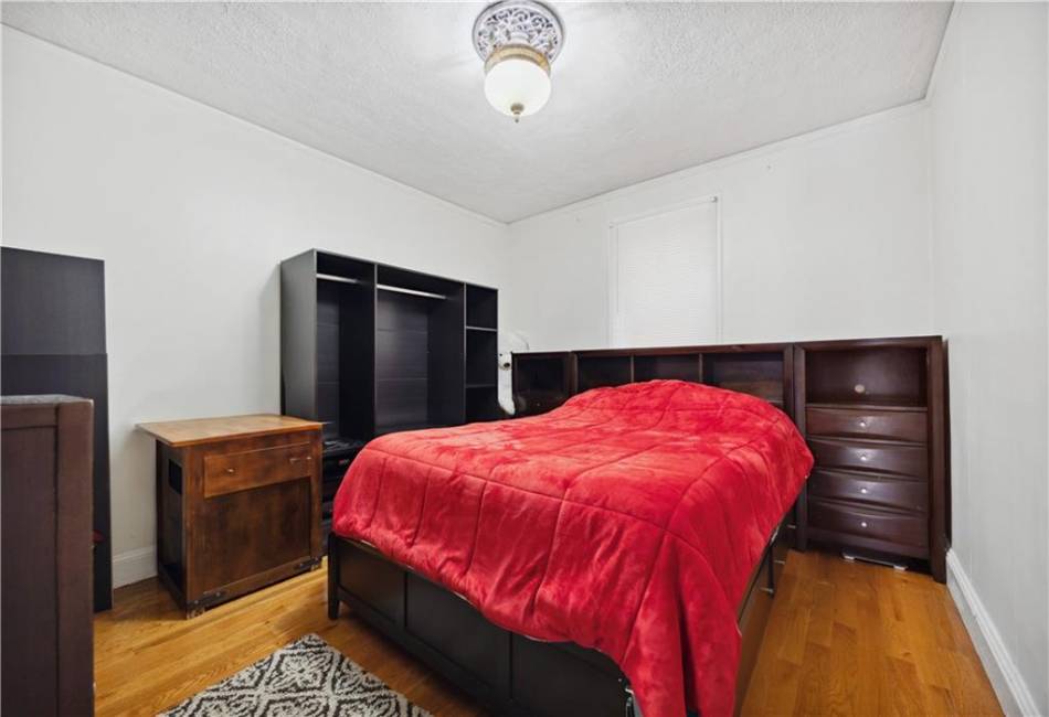 361 Victory Boulevard, Staten Island, New York 10301, ,Mixed Use,For Sale,Victory,490989