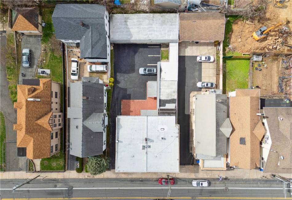 361 Victory Boulevard, Staten Island, New York 10301, ,Mixed Use,For Sale,Victory,490989