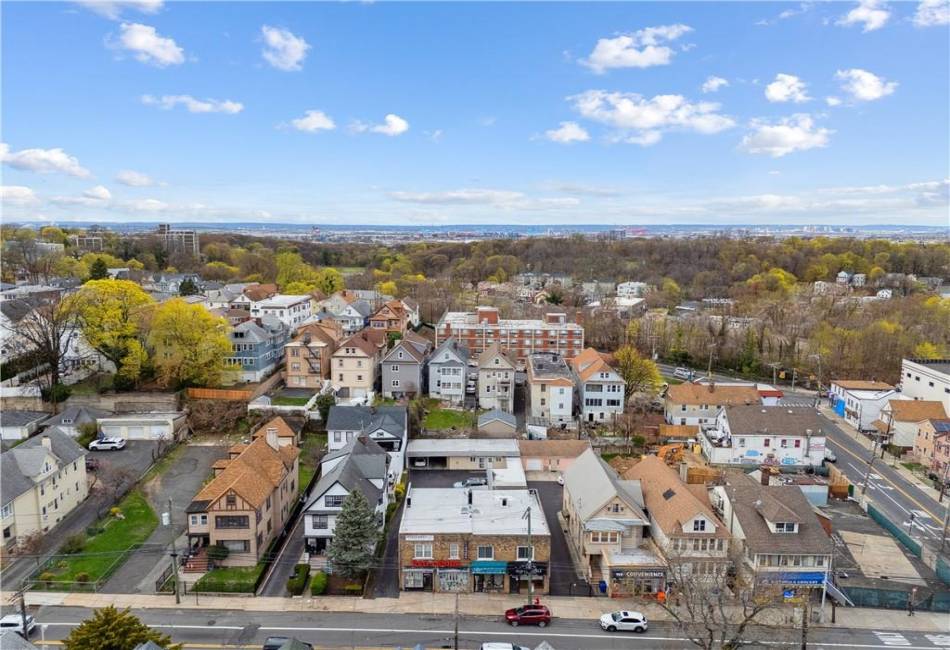 361 Victory Boulevard, Staten Island, New York 10301, ,Mixed Use,For Sale,Victory,490989