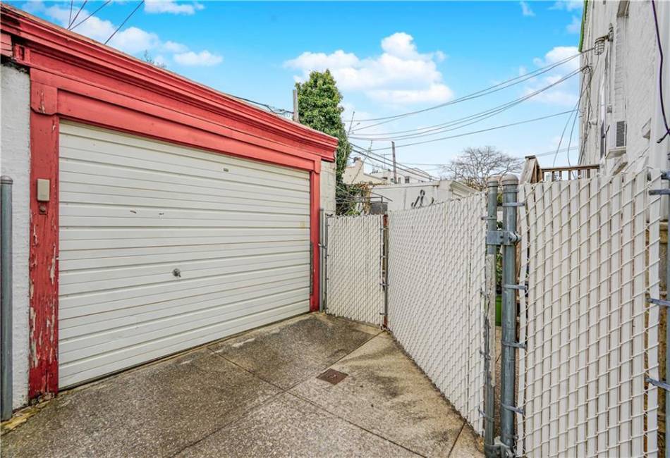 334 83rd Street, Brooklyn, New York 11209, 5 Bedrooms Bedrooms, ,3 BathroomsBathrooms,Residential,For Sale,83rd,491015