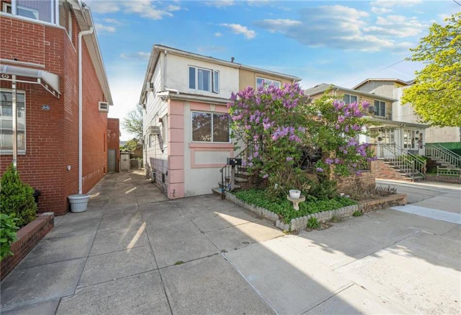 48 Kings Place, Brooklyn, New York 11223, 3 Bedrooms Bedrooms, ,3 BathroomsBathrooms,Residential,For Sale,Kings,491056