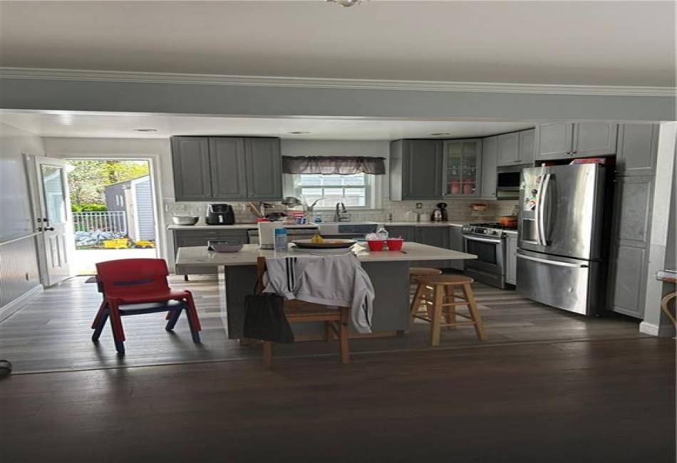 14 16th Street, Huntington Station, New York 11746, 4 Bedrooms Bedrooms, ,2 BathroomsBathrooms,Residential,For Sale,16th,491092