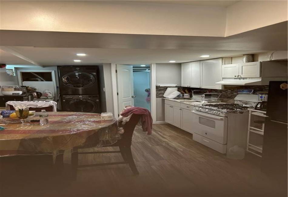 14 16th Street, Huntington Station, New York 11746, 4 Bedrooms Bedrooms, ,2 BathroomsBathrooms,Residential,For Sale,16th,491092