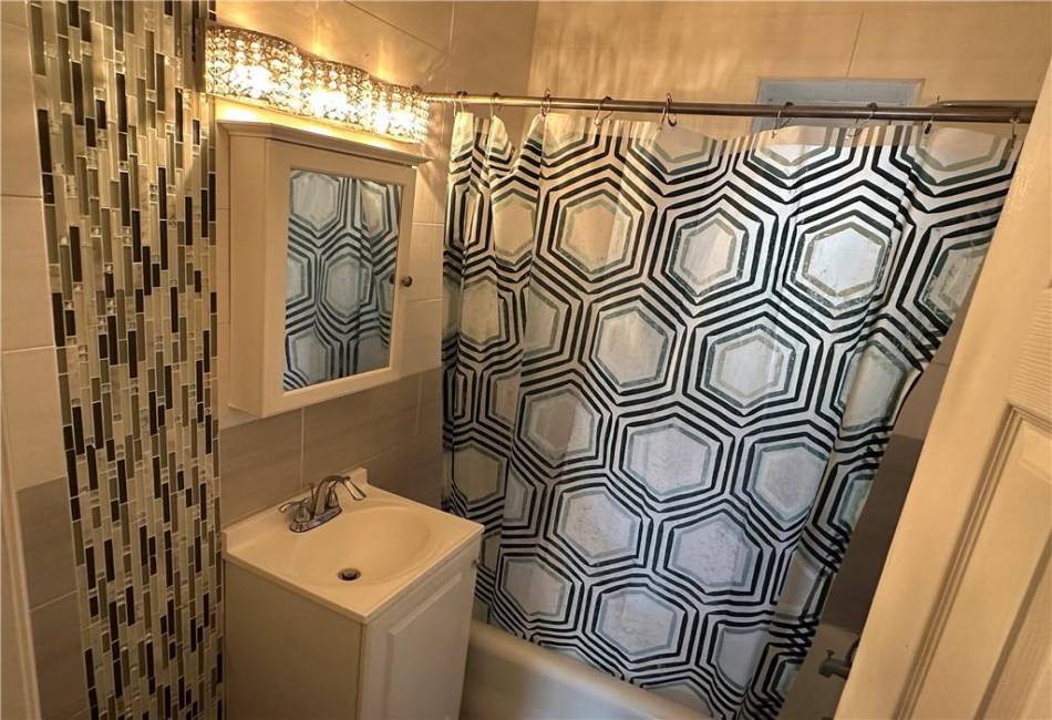 130 Bay Ridge Parkway, Brooklyn, New York 11209, 1 Bedroom Bedrooms, ,1 BathroomBathrooms,Residential,For Sale,Bay Ridge,491105