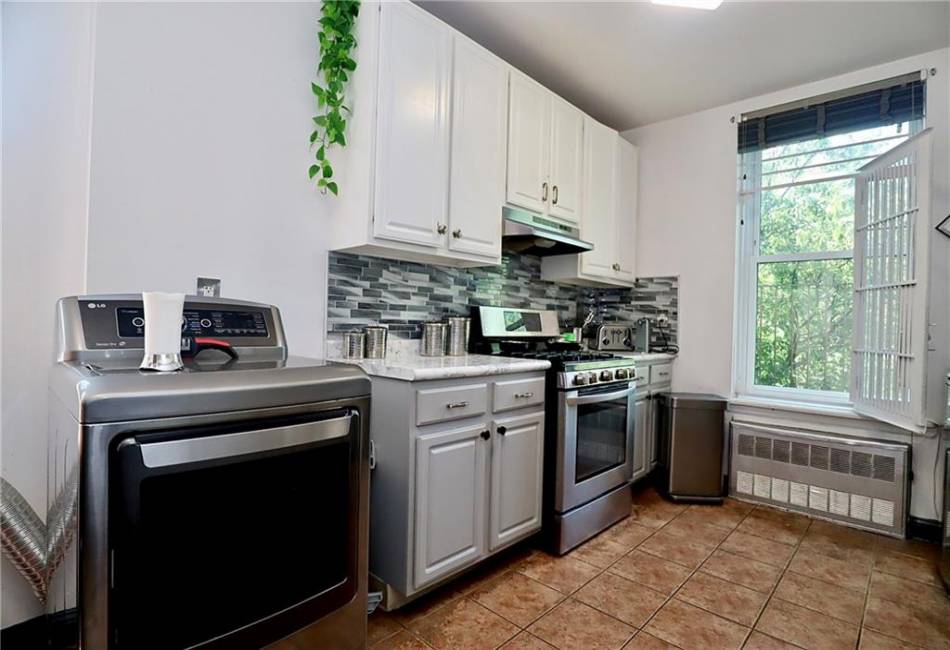 848 Park Place, Brooklyn, New York 11216, 4 Bedrooms Bedrooms, ,2 BathroomsBathrooms,Residential,For Sale,Park,483906