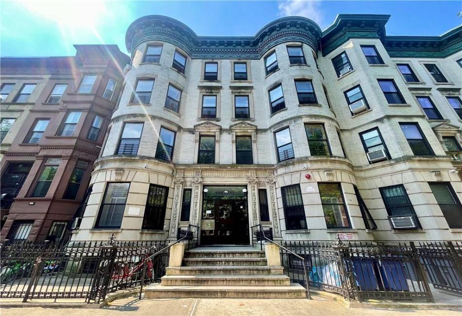 848 Park Place, Brooklyn, New York 11216, 4 Bedrooms Bedrooms, ,2 BathroomsBathrooms,Residential,For Sale,Park,483906