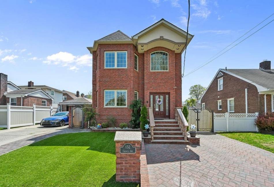 132 Crowell Avenue, Staten Island, New York 10314, 3 Bedrooms Bedrooms, ,4 BathroomsBathrooms,Residential,For Sale,Crowell,492128