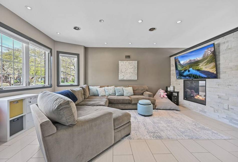 132 Crowell Avenue, Staten Island, New York 10314, 3 Bedrooms Bedrooms, ,4 BathroomsBathrooms,Residential,For Sale,Crowell,492128