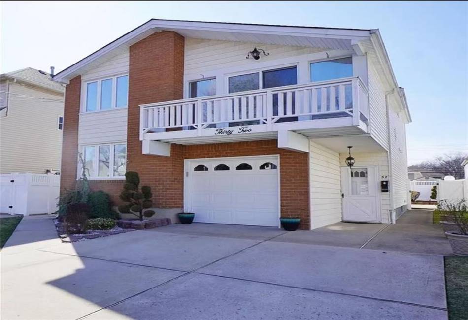 32 Dickie Avenue, Staten Island, New York 10314, 5 Bedrooms Bedrooms, ,3 BathroomsBathrooms,Residential,For Sale,Dickie,492147
