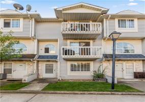 35 Country Drive, Staten Island, New York 10314, 2 Bedrooms Bedrooms, ,2 BathroomsBathrooms,Residential,For Sale,Country,492153