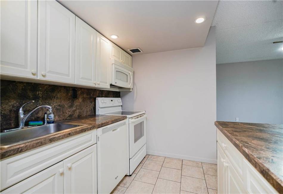 3465 Amboy Road, Staten Island, New York 10306, 2 Bedrooms Bedrooms, ,2 BathroomsBathrooms,Residential,For Sale,Amboy,492157