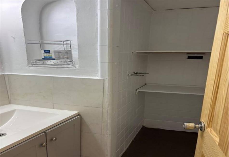 2166 Brown Street, Brooklyn, New York 11229, 3 Bedrooms Bedrooms, ,1 BathroomBathrooms,Rental,For Sale,Brown,492158