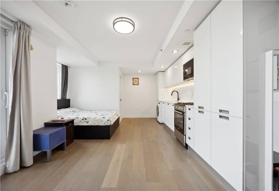 623 Avenue H, New York, New York 11230, ,1 BathroomBathrooms,Residential,For Sale,Avenue H,492145