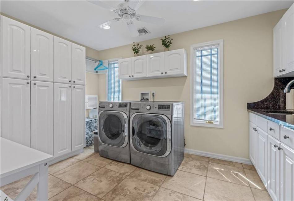 163-15 86th Street, Howard Beach, New York 11414, 5 Bedrooms Bedrooms, ,4 BathroomsBathrooms,Residential,For Sale,86th,492167
