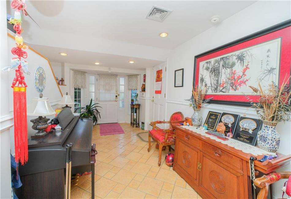 28 Devon Place, Staten Island, New York 10301, 3 Bedrooms Bedrooms, ,3 BathroomsBathrooms,Residential,For Sale,Devon,492170