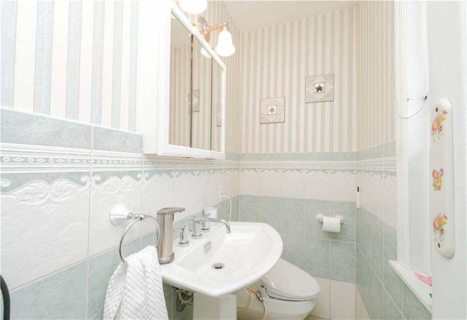 28 Devon Place, Staten Island, New York 10301, 3 Bedrooms Bedrooms, ,3 BathroomsBathrooms,Residential,For Sale,Devon,492170