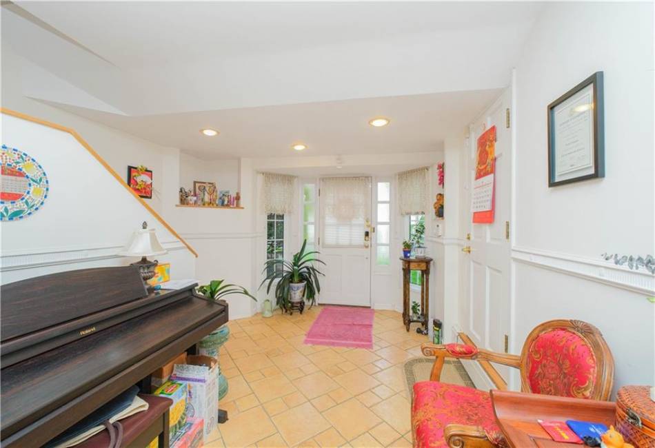 28 Devon Place, Staten Island, New York 10301, 3 Bedrooms Bedrooms, ,3 BathroomsBathrooms,Residential,For Sale,Devon,492170