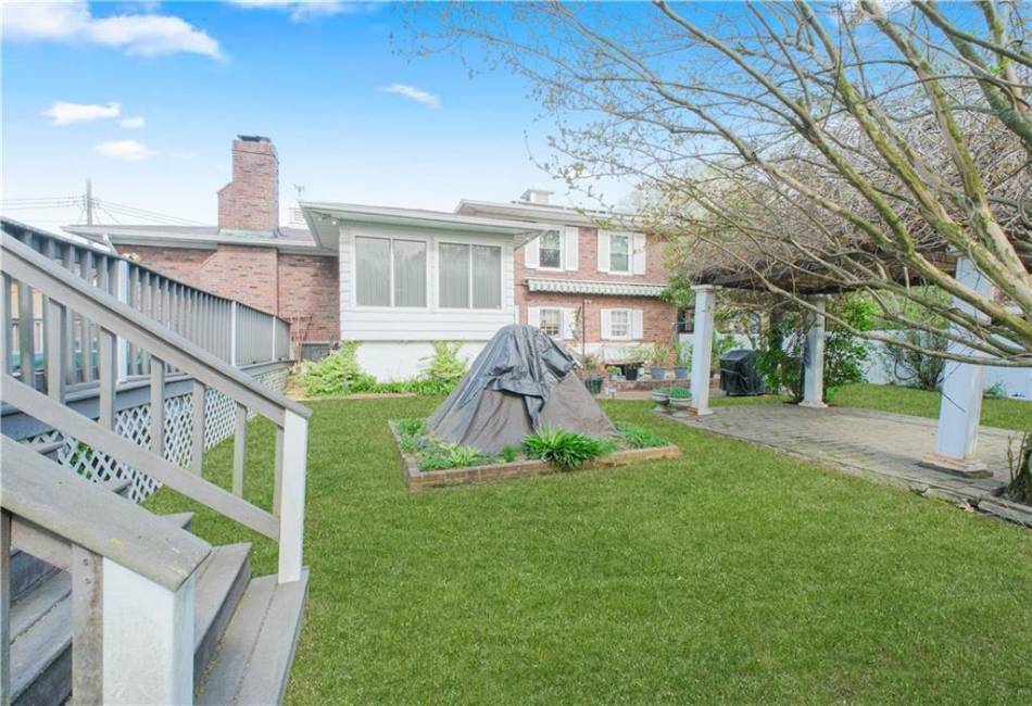 28 Devon Place, Staten Island, New York 10301, 3 Bedrooms Bedrooms, ,3 BathroomsBathrooms,Residential,For Sale,Devon,492170