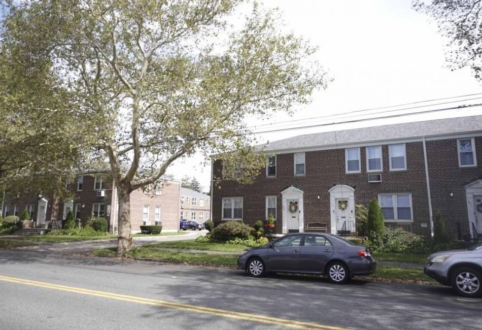 1774 54th Street, Brooklyn, New York 11234, 1 Bedroom Bedrooms, ,1 BathroomBathrooms,Residential,For Sale,54th,492171