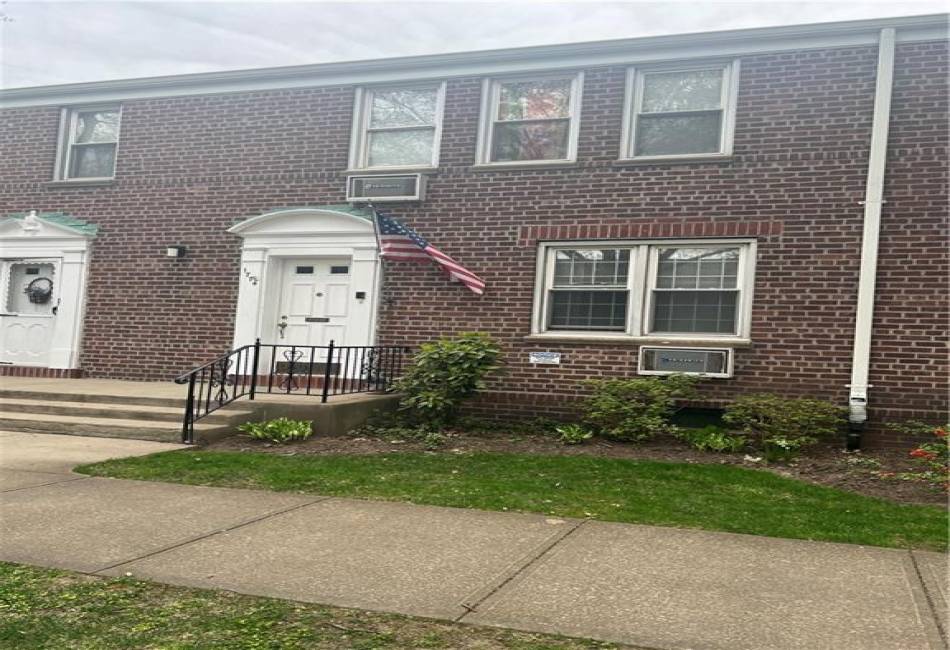 1774 54th Street, Brooklyn, New York 11234, 1 Bedroom Bedrooms, ,1 BathroomBathrooms,Residential,For Sale,54th,492171