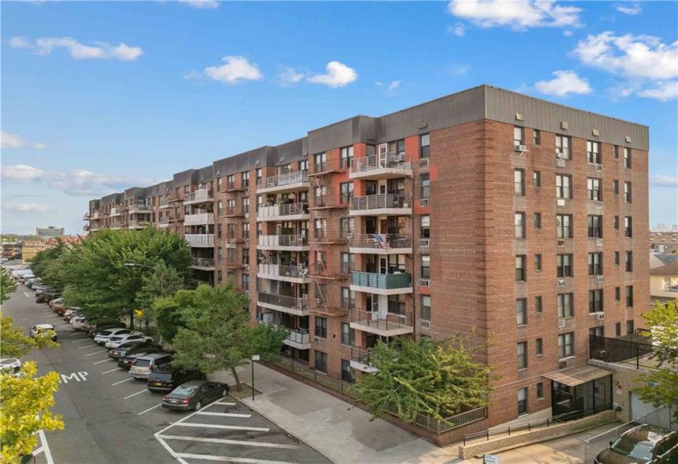 2800 Coyle Street, Brooklyn, New York 11235, 1 Bedroom Bedrooms, ,1 BathroomBathrooms,Residential,For Sale,Coyle,492129