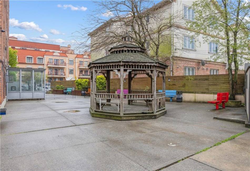2800 Coyle Street, Brooklyn, New York 11235, 1 Bedroom Bedrooms, ,1 BathroomBathrooms,Residential,For Sale,Coyle,492129