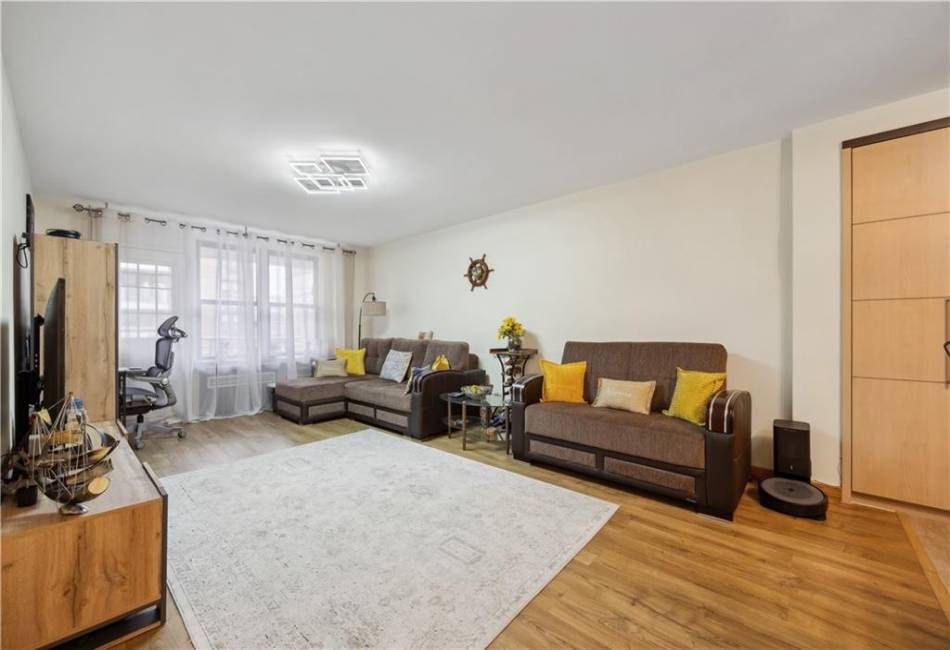 2800 Coyle Street, Brooklyn, New York 11235, 1 Bedroom Bedrooms, ,1 BathroomBathrooms,Residential,For Sale,Coyle,492129