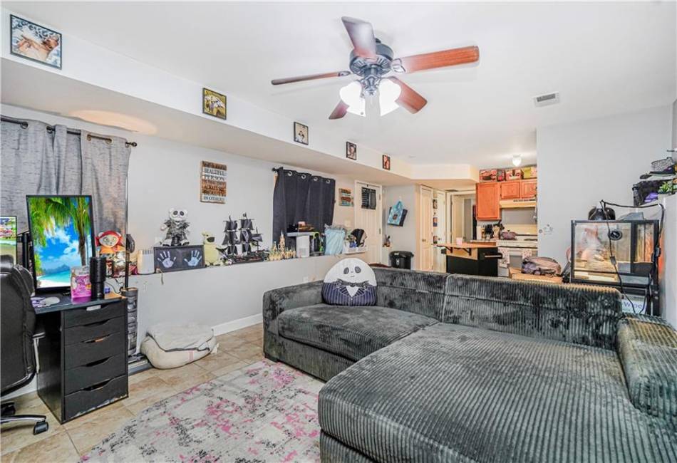 68 Erika Loop, Staten Island, New York 10312, 4 Bedrooms Bedrooms, ,4 BathroomsBathrooms,Residential,For Sale,Erika,492174
