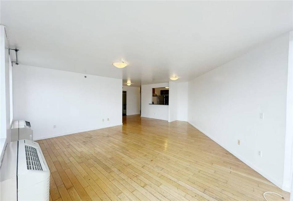 6070 Woodhaven Boulevard, Queens, New York 11373, 3 Bedrooms Bedrooms, ,2 BathroomsBathrooms,Rental,For Sale,Woodhaven,492175