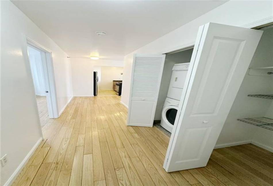 6070 Woodhaven Boulevard, Queens, New York 11373, 3 Bedrooms Bedrooms, ,2 BathroomsBathrooms,Rental,For Sale,Woodhaven,492175
