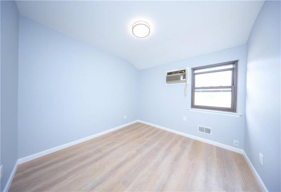 18 Rowan Avenue, Staten Island, New York 10306, 3 Bedrooms Bedrooms, ,3 BathroomsBathrooms,Residential,For Sale,Rowan,492176