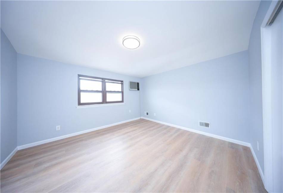 18 Rowan Avenue, Staten Island, New York 10306, 3 Bedrooms Bedrooms, ,3 BathroomsBathrooms,Residential,For Sale,Rowan,492176
