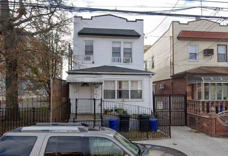 1462 92nd Street, Brooklyn, New York 11236, 7 Bedrooms Bedrooms, ,Residential,For Sale,92nd,492123