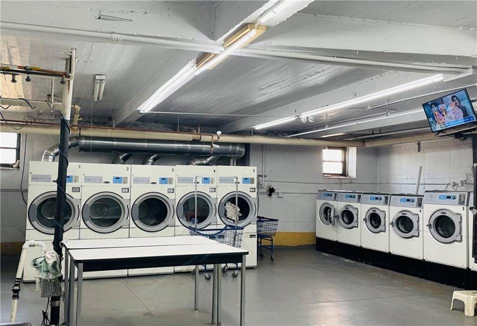1610 Avenue P, Brooklyn, New York 11229, 1 Bedroom Bedrooms, ,1 BathroomBathrooms,Residential,For Sale,Avenue P,492142