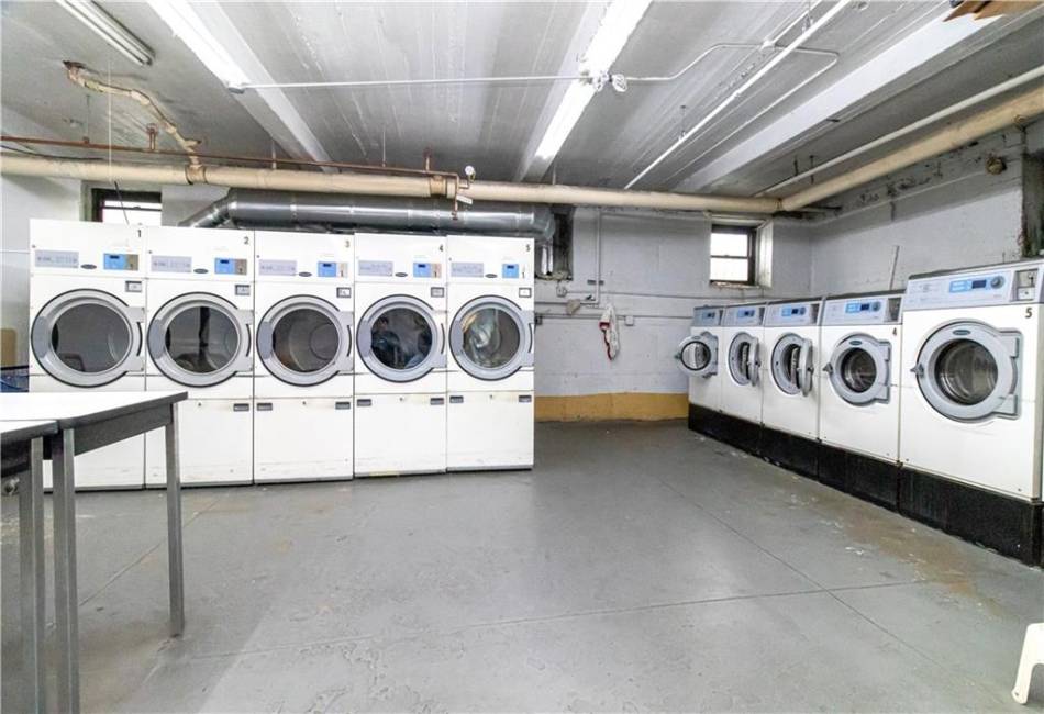 1610 Avenue P, Brooklyn, New York 11229, 1 Bedroom Bedrooms, ,1 BathroomBathrooms,Residential,For Sale,Avenue P,492142