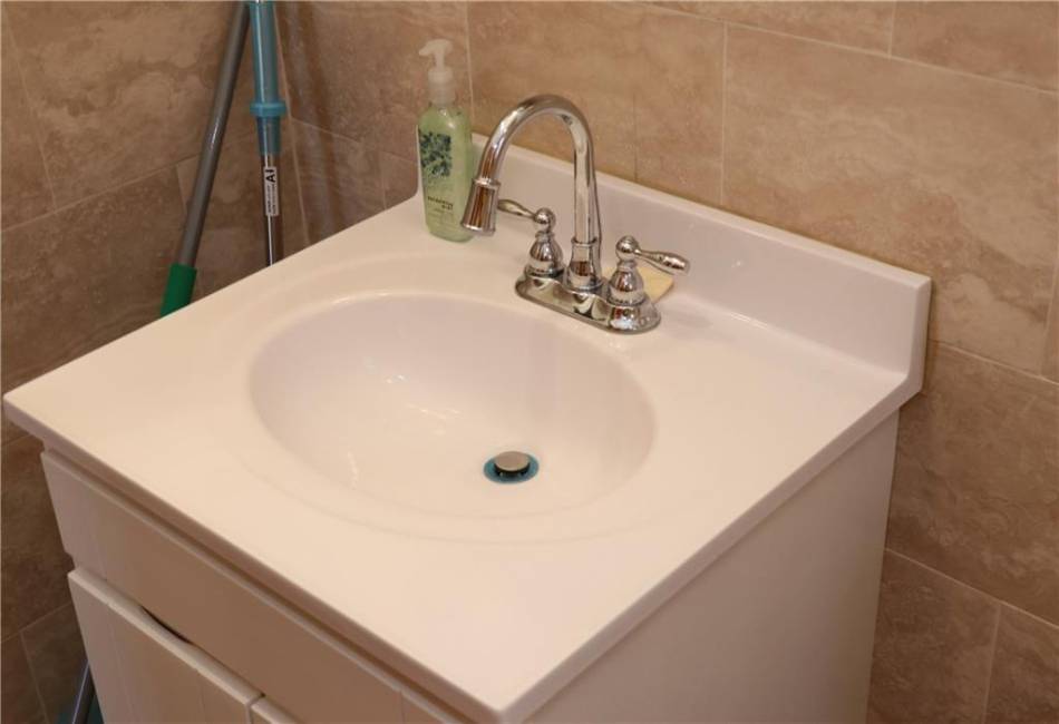 921 86th Street, Brooklyn, New York 11236, 3 Bedrooms Bedrooms, ,1 BathroomBathrooms,Rental,For Sale,86th,492177