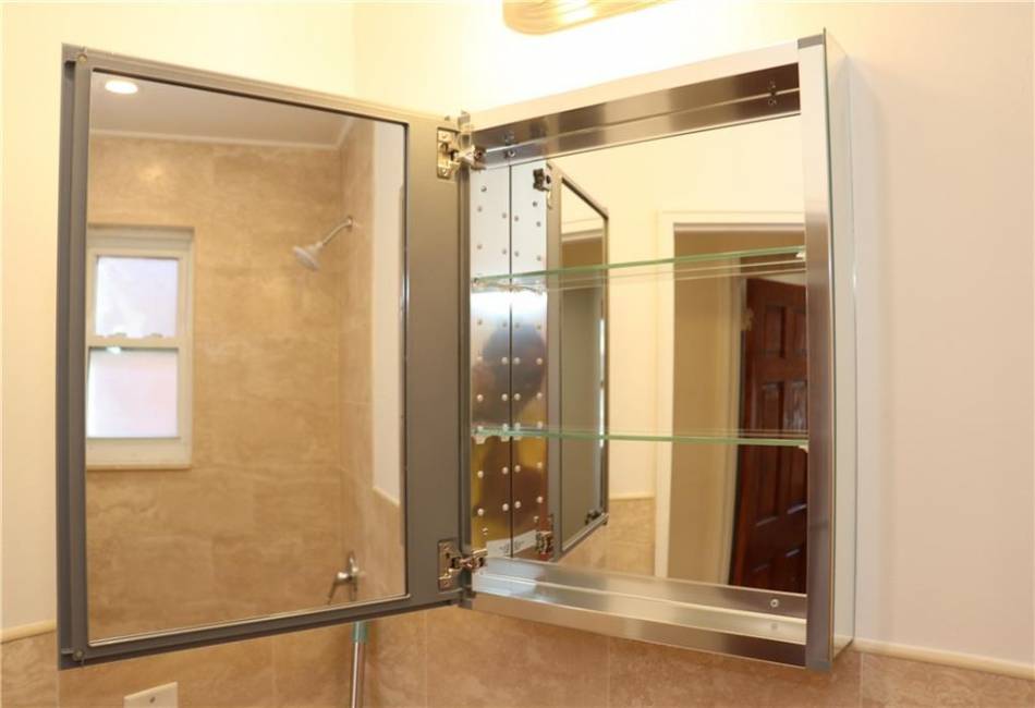 921 86th Street, Brooklyn, New York 11236, 3 Bedrooms Bedrooms, ,1 BathroomBathrooms,Rental,For Sale,86th,492177