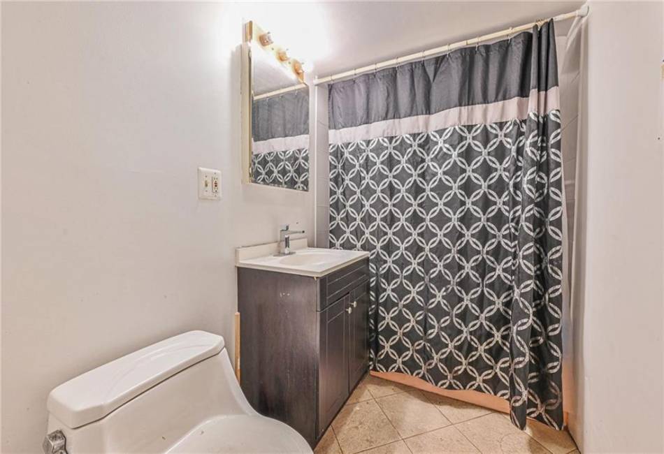 626 88th Street, Brooklyn, New York 11228, 2 Bedrooms Bedrooms, ,2 BathroomsBathrooms,Residential,For Sale,88th,492180