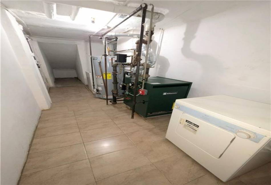 1548 Schenectady Avenue, Brooklyn, New York 11234, 2 Bedrooms Bedrooms, ,2 BathroomsBathrooms,Residential,For Sale,Schenectady,492181