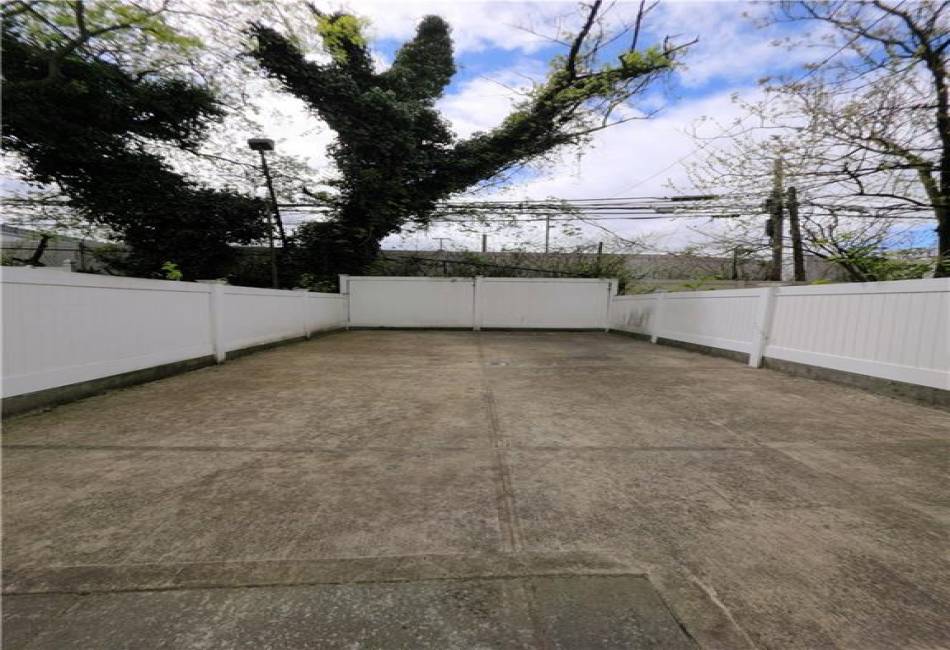 1548 Schenectady Avenue, Brooklyn, New York 11234, 2 Bedrooms Bedrooms, ,2 BathroomsBathrooms,Residential,For Sale,Schenectady,492181