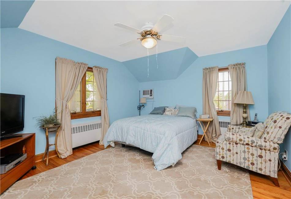 249 Slosson Avenue, Staten Island, New York 10314, 3 Bedrooms Bedrooms, ,2 BathroomsBathrooms,Residential,For Sale,Slosson,492190