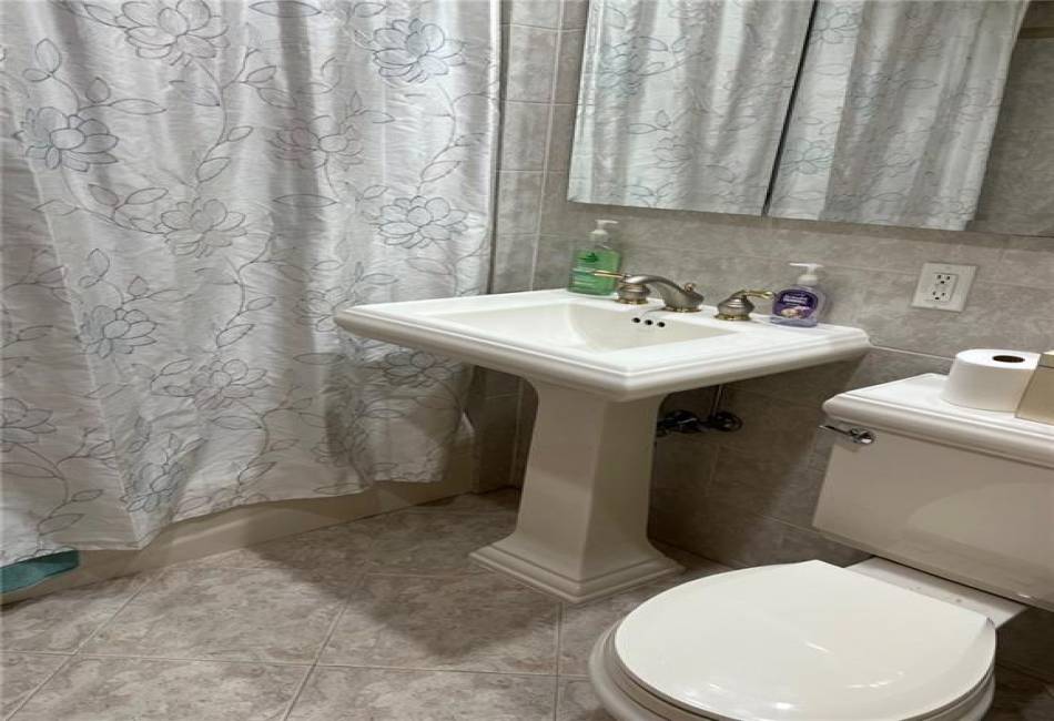 249 Slosson Avenue, Staten Island, New York 10314, 3 Bedrooms Bedrooms, ,2 BathroomsBathrooms,Residential,For Sale,Slosson,492190