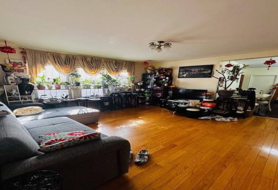 130 Bay 37th Street, Brooklyn, New York 11214, ,Residential,For Sale,Bay 37th,492196
